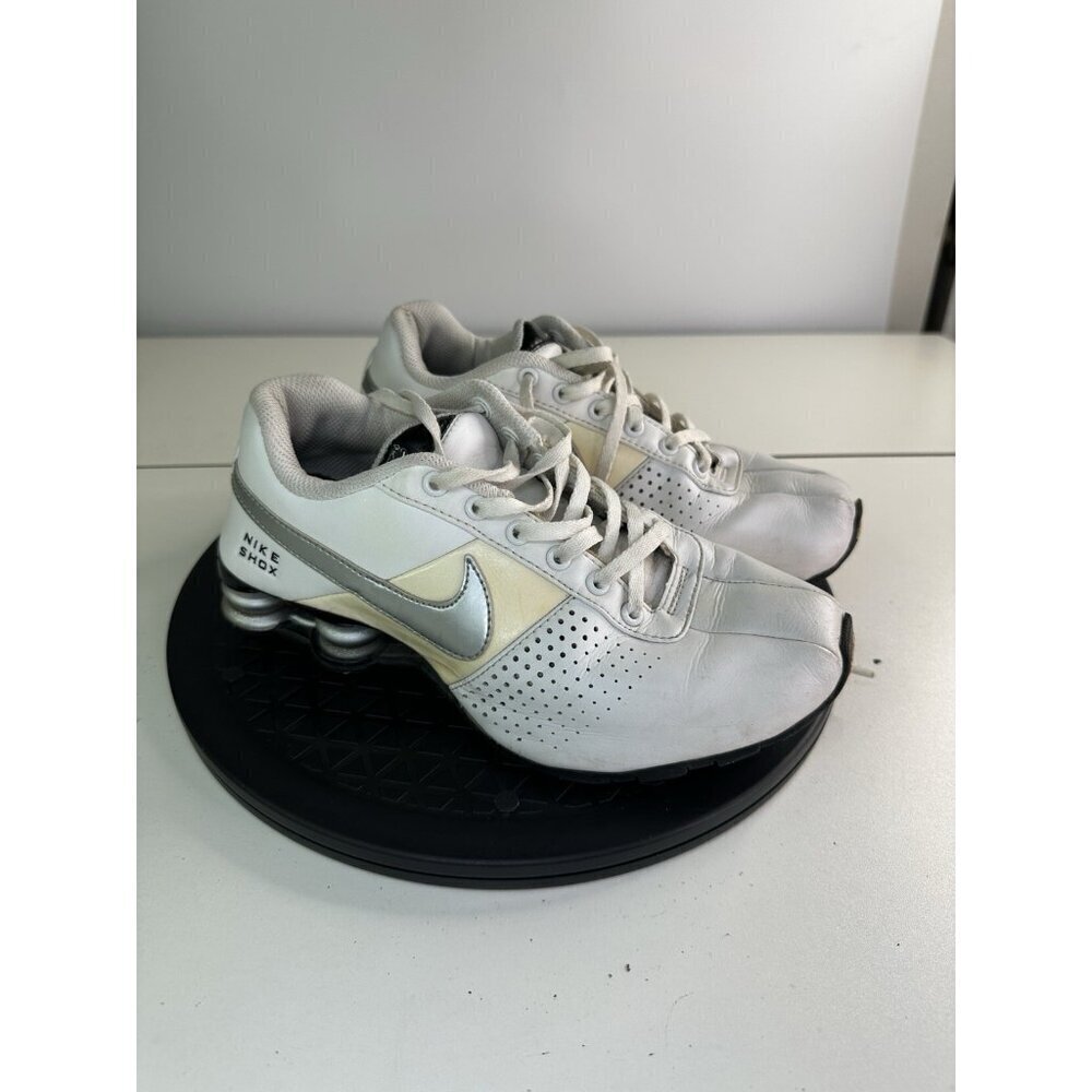 Nike Shox Deliver White Leather Training Running Shoe 318130-120 Youth Sz 4.5y